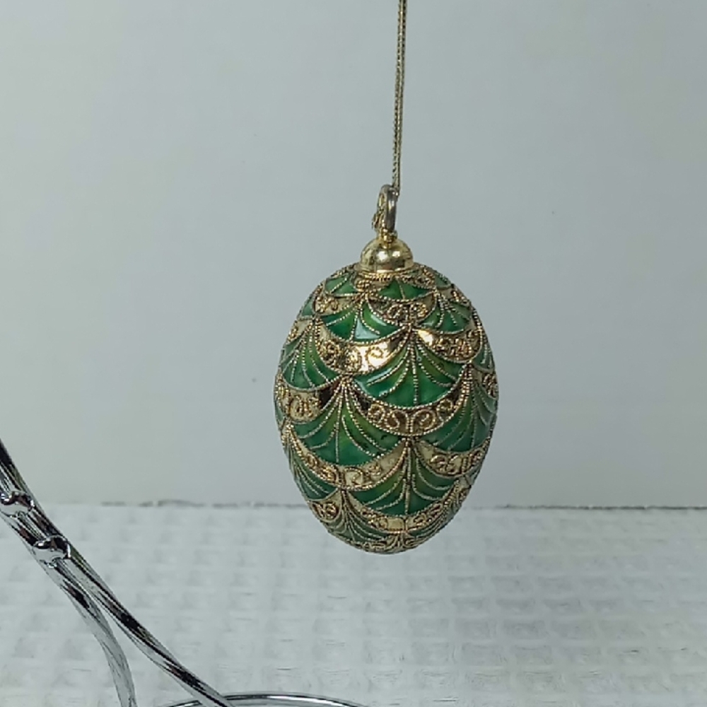 Green and Gold Holiday Enamel Cloisonne Egg Ornament With Fan Design
